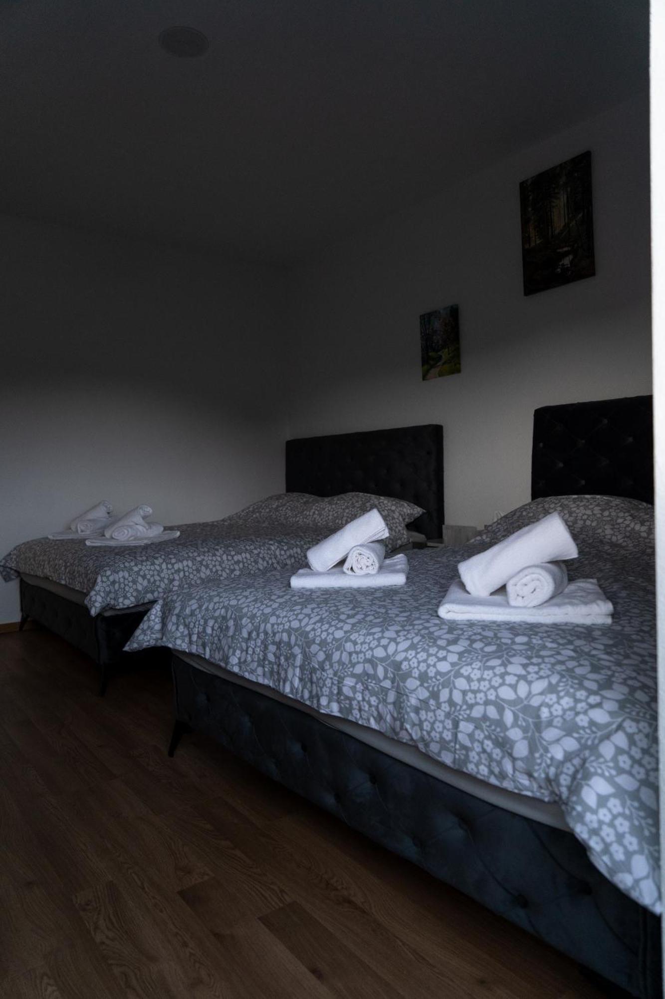 Villa Aurora Liyubuşka Dış mekan fotoğraf